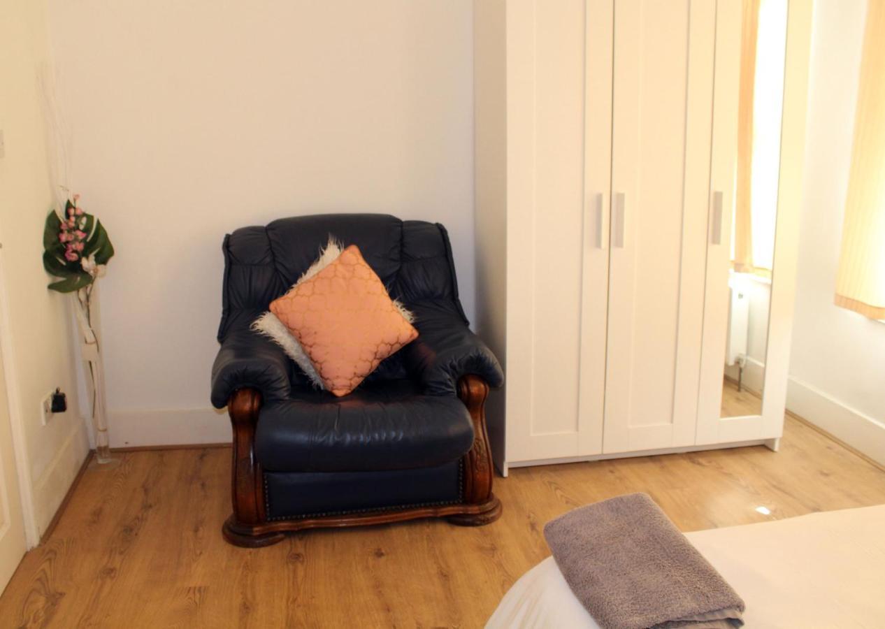 Cozy Rooms Or Apartment In London Townhouse Fast Links To Central Buitenkant foto