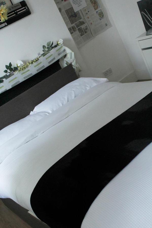 Cozy Rooms Or Apartment In London Townhouse Fast Links To Central Buitenkant foto