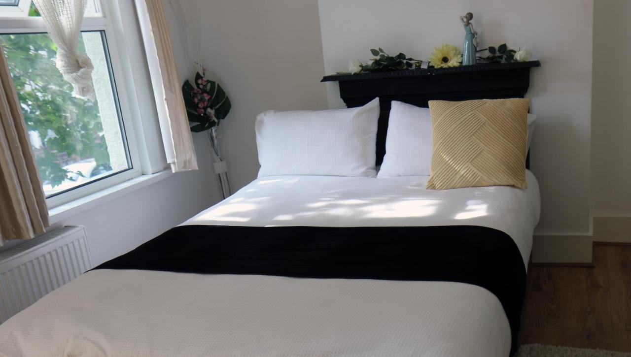 Cozy Rooms Or Apartment In London Townhouse Fast Links To Central Buitenkant foto