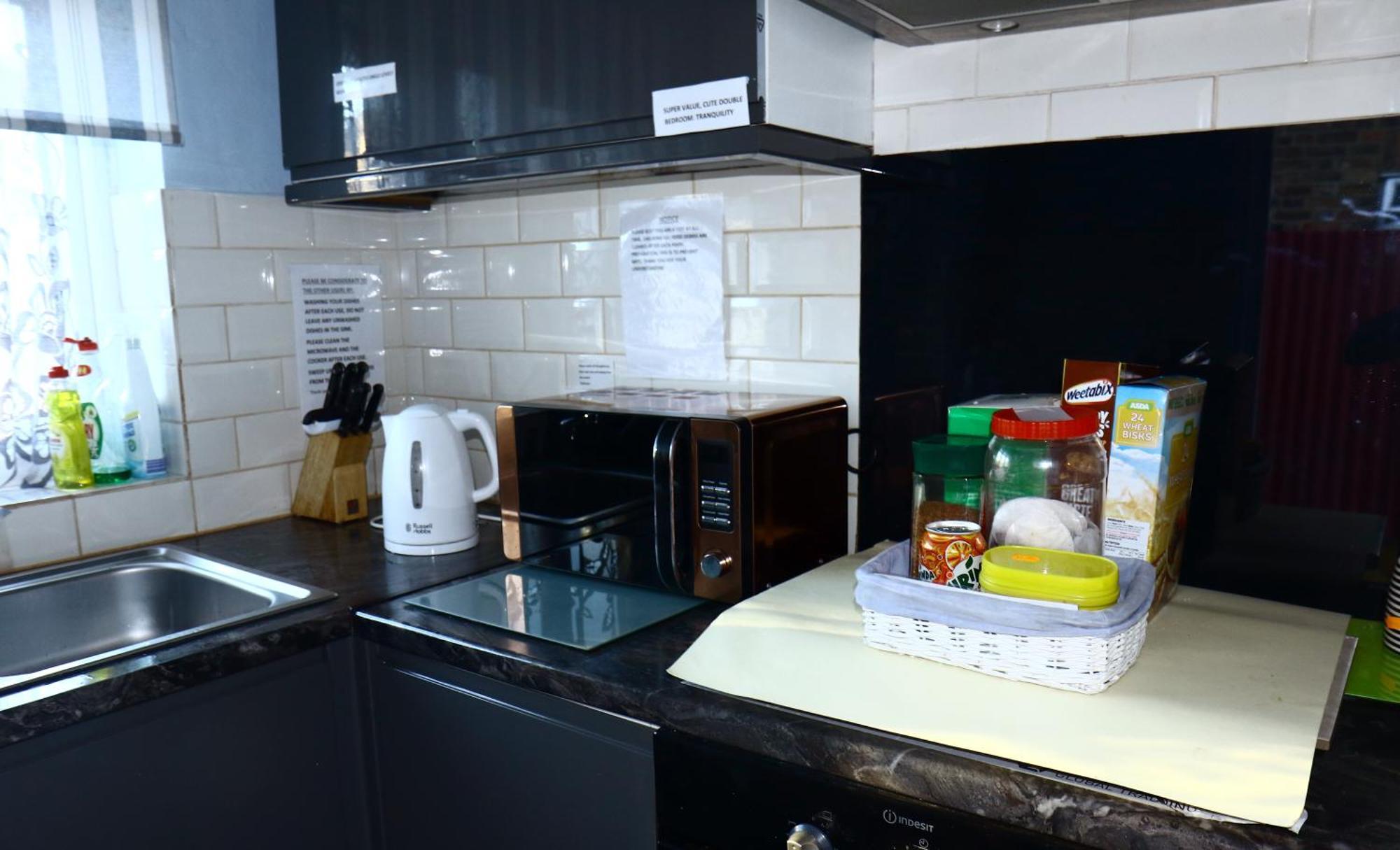 Cozy Rooms Or Apartment In London Townhouse Fast Links To Central Buitenkant foto